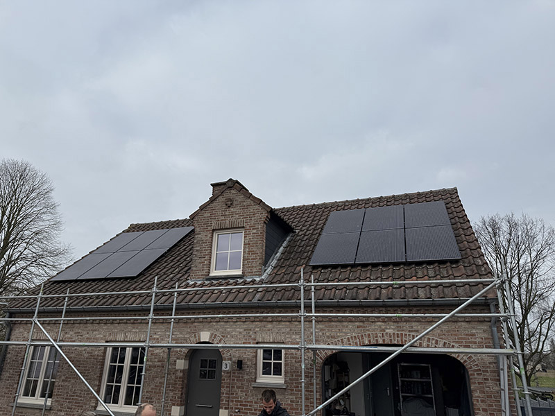 Project Image /images/projecten/dakbedekking-steenokkerzeel-1/IMG_2700.jpg